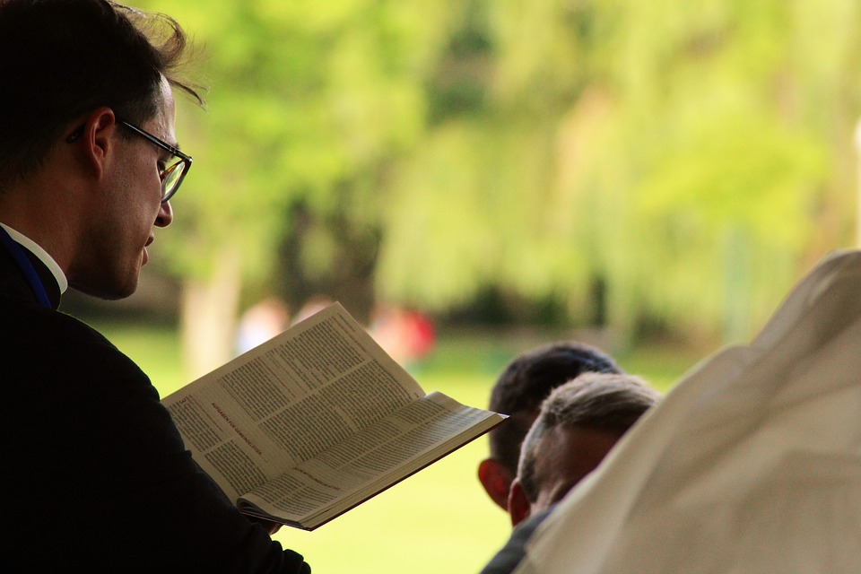 WRF Member Clair Davis Discusses "How Can We Build Up the Body of Christ?"