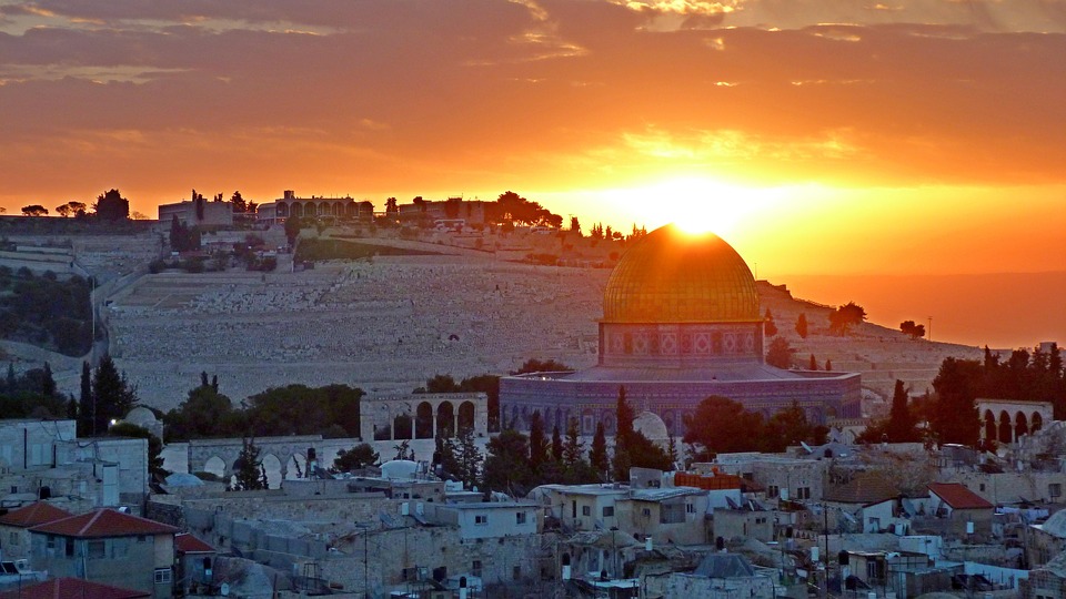 WRF Member Gordon Woolard Offers to WRF Members a Booklet Entitled "A Royal Residence for the Prince of Peace: A Blueprint of the Structure of the Old Testament"