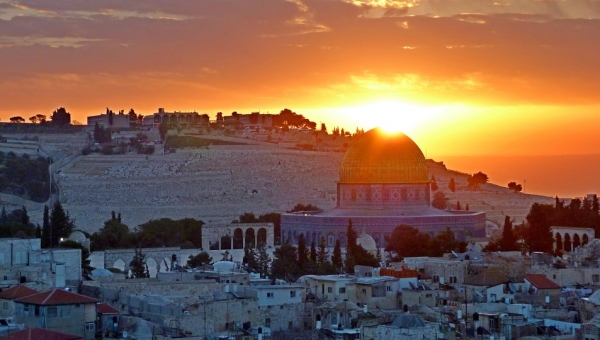 WRF Member Gordon Woolard Offers to WRF Members a Booklet Entitled "A Royal Residence for the Prince of Peace: A Blueprint of the Structure of the Old Testament"